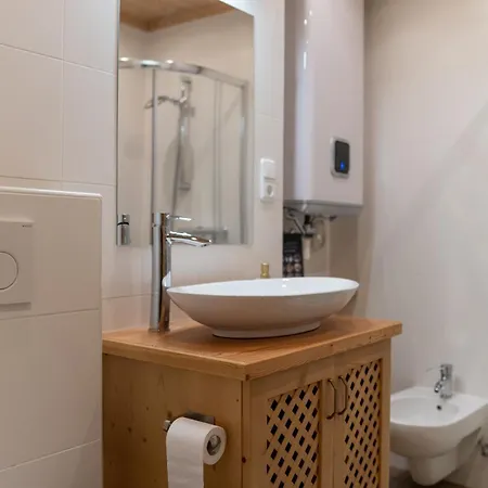 Apartman Herzerl - *